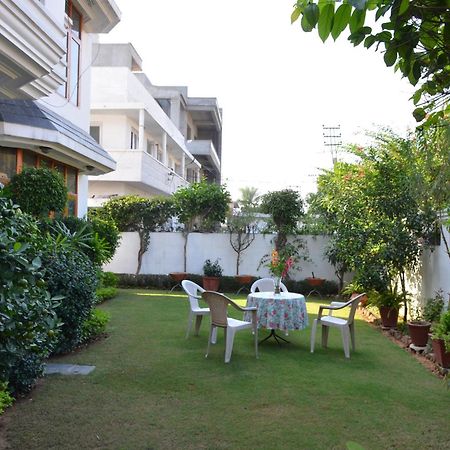 Sandy'S Homestay Jammu Bagian luar foto