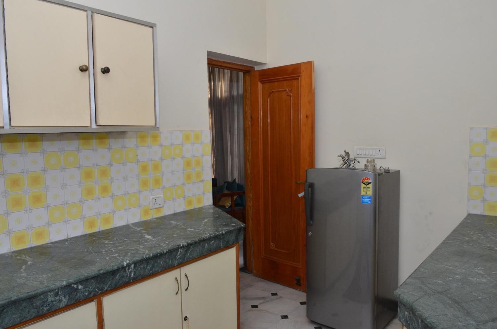 Sandy'S Homestay Jammu Bagian luar foto
