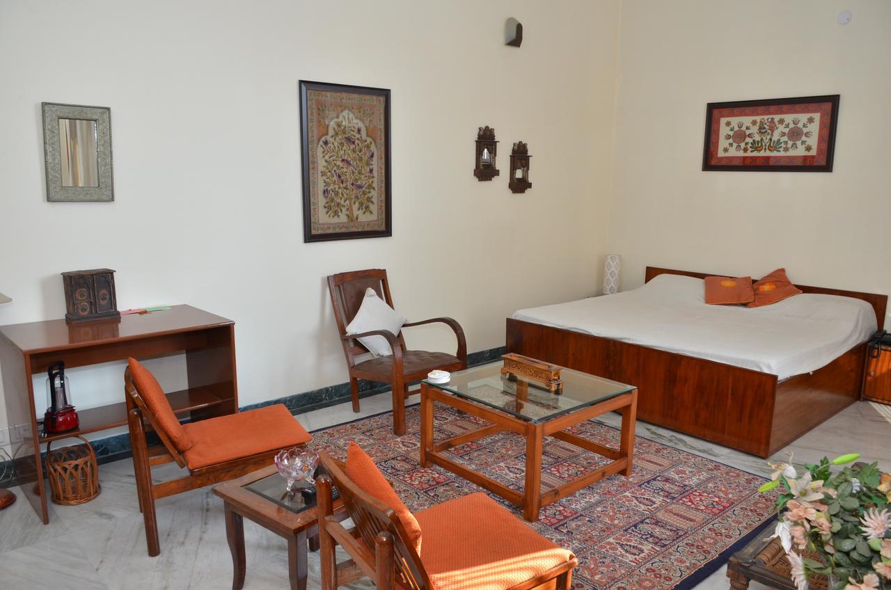 Sandy'S Homestay Jammu Bagian luar foto
