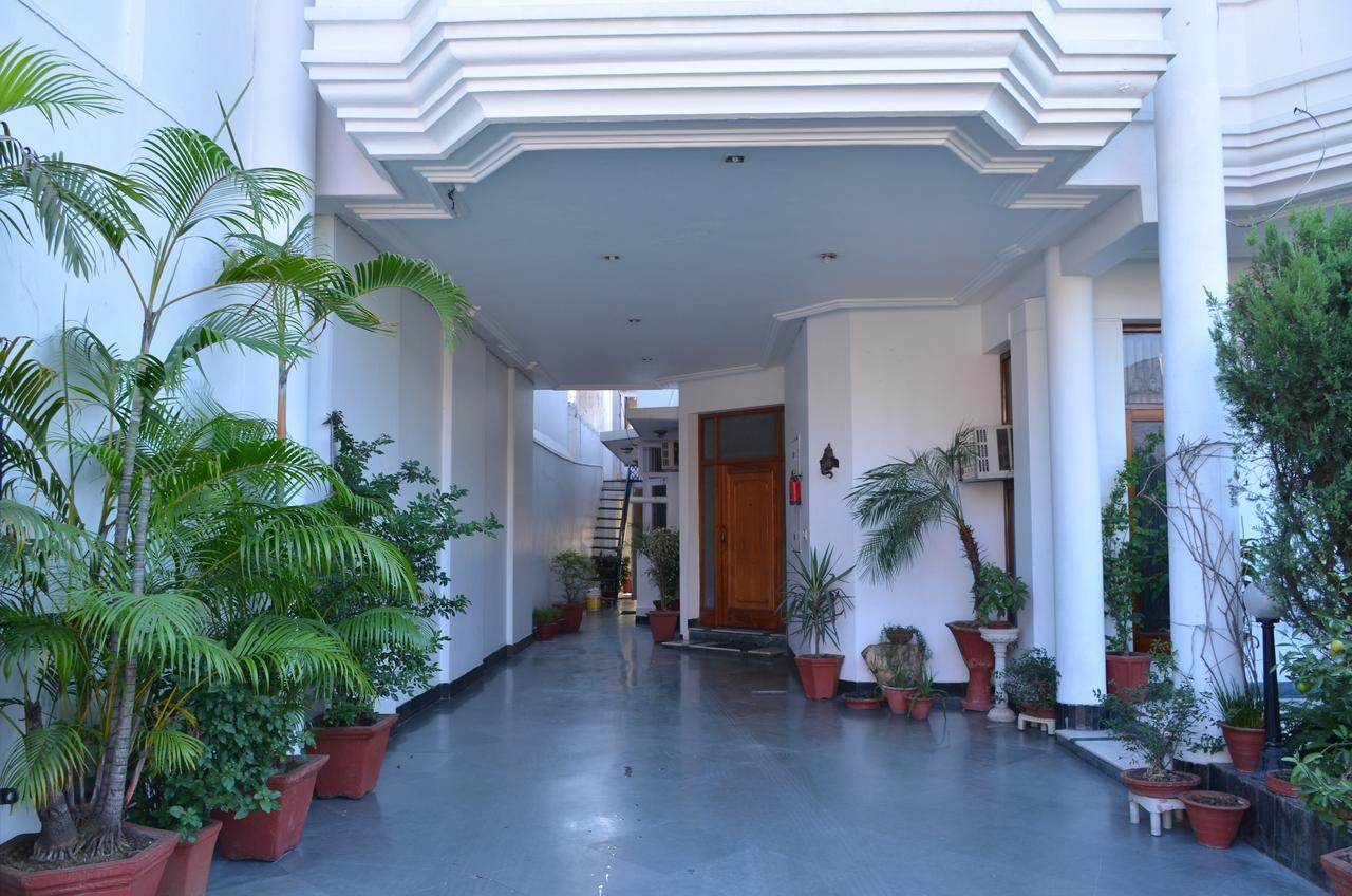 Sandy'S Homestay Jammu Bagian luar foto