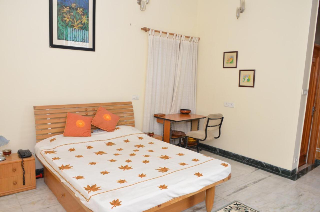 Sandy'S Homestay Jammu Bagian luar foto